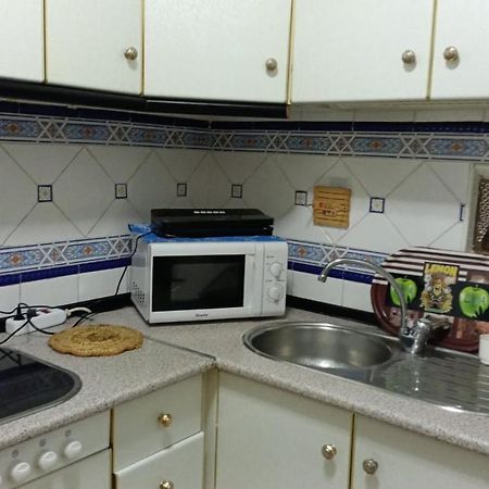 Single Room In Center Of Granada Bagian luar foto